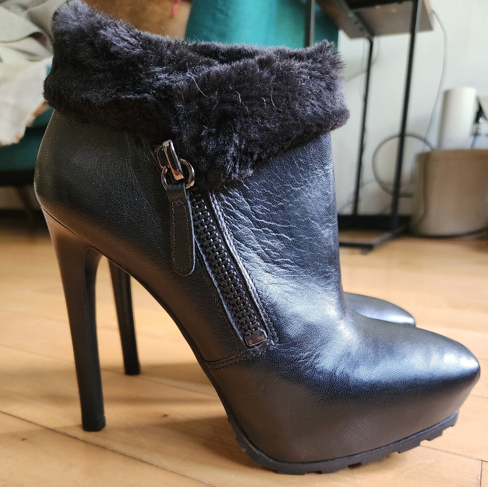GUESS leather booties